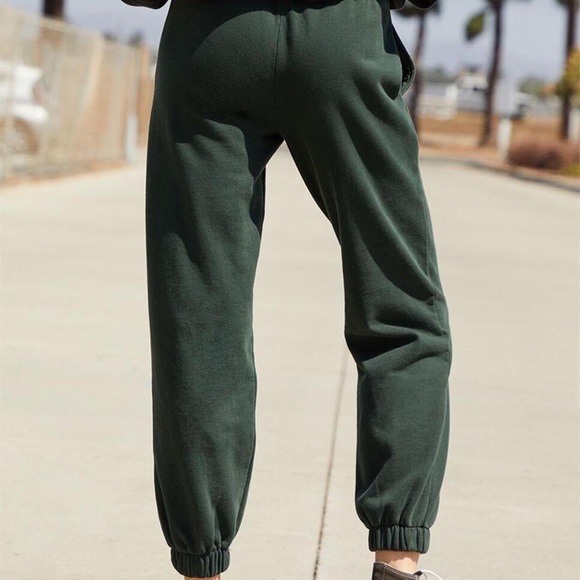 Brandy Melville Green Sweatpants - Picture 2 of 7